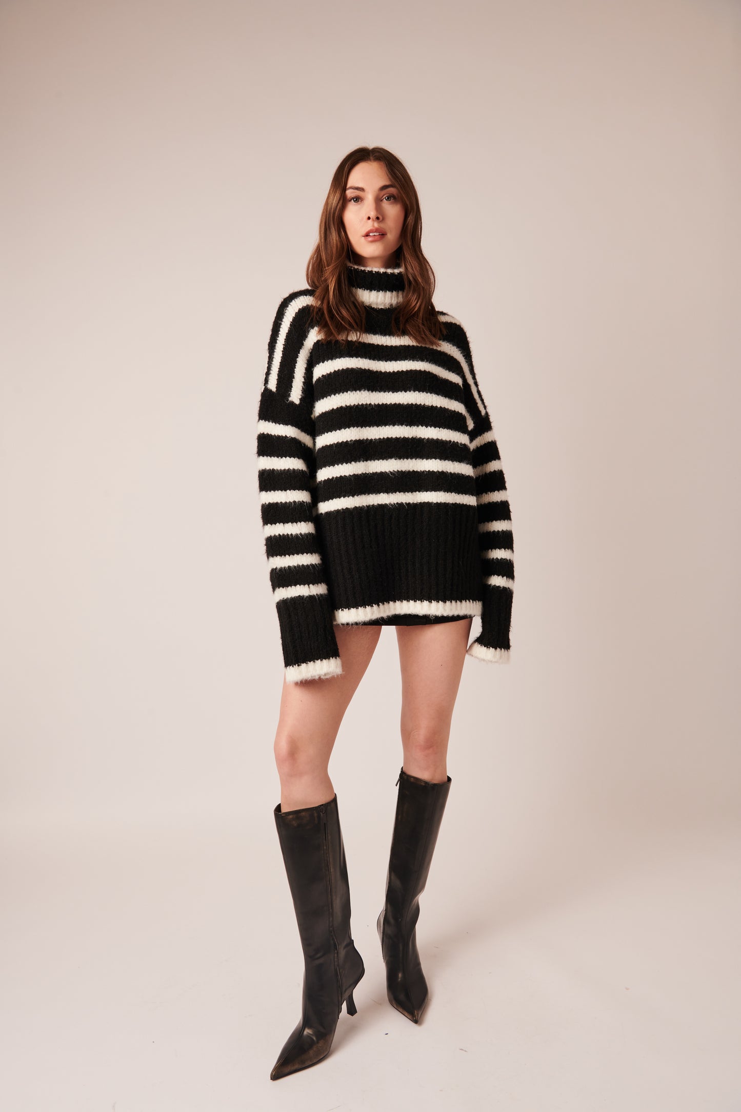 Line Tabby Knit